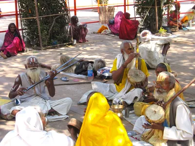 Święci mężowie streamują w pętli