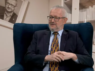 Embedded thumbnail for Nawrocki po 100 dniach z wysokim poparciem | Salonik polityczny 