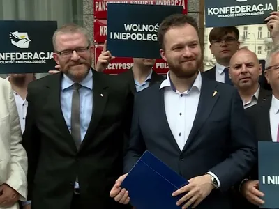 Embedded thumbnail for Człowiek Putina atakuje Czarnka! Ruska propaganda u Brauna!