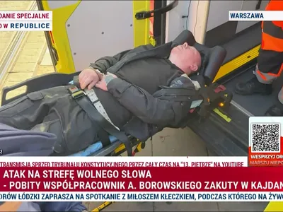 Embedded thumbnail for  Brutalna interwencja policji! Nieprzytomny współpracownik Borowskiego wywożony w kajdankach