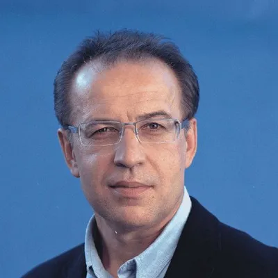 Profile picture for user Lech Makowiecki